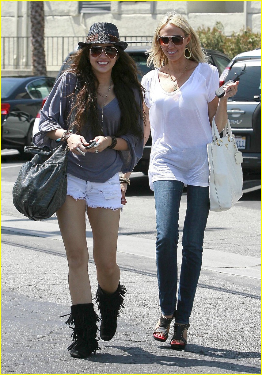 Miley Cyrus is Mo's Marvelous