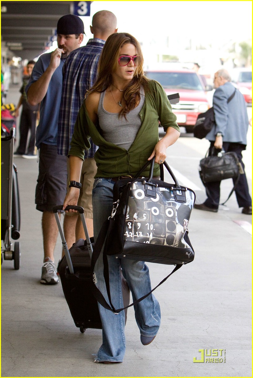 Nikki Reed is a Vancouver Vampire