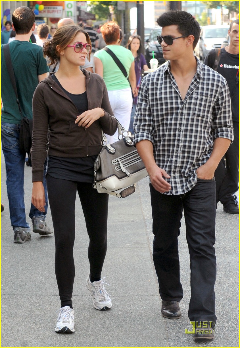 Nikki Reed: Say Cheese, Taylor Lautner