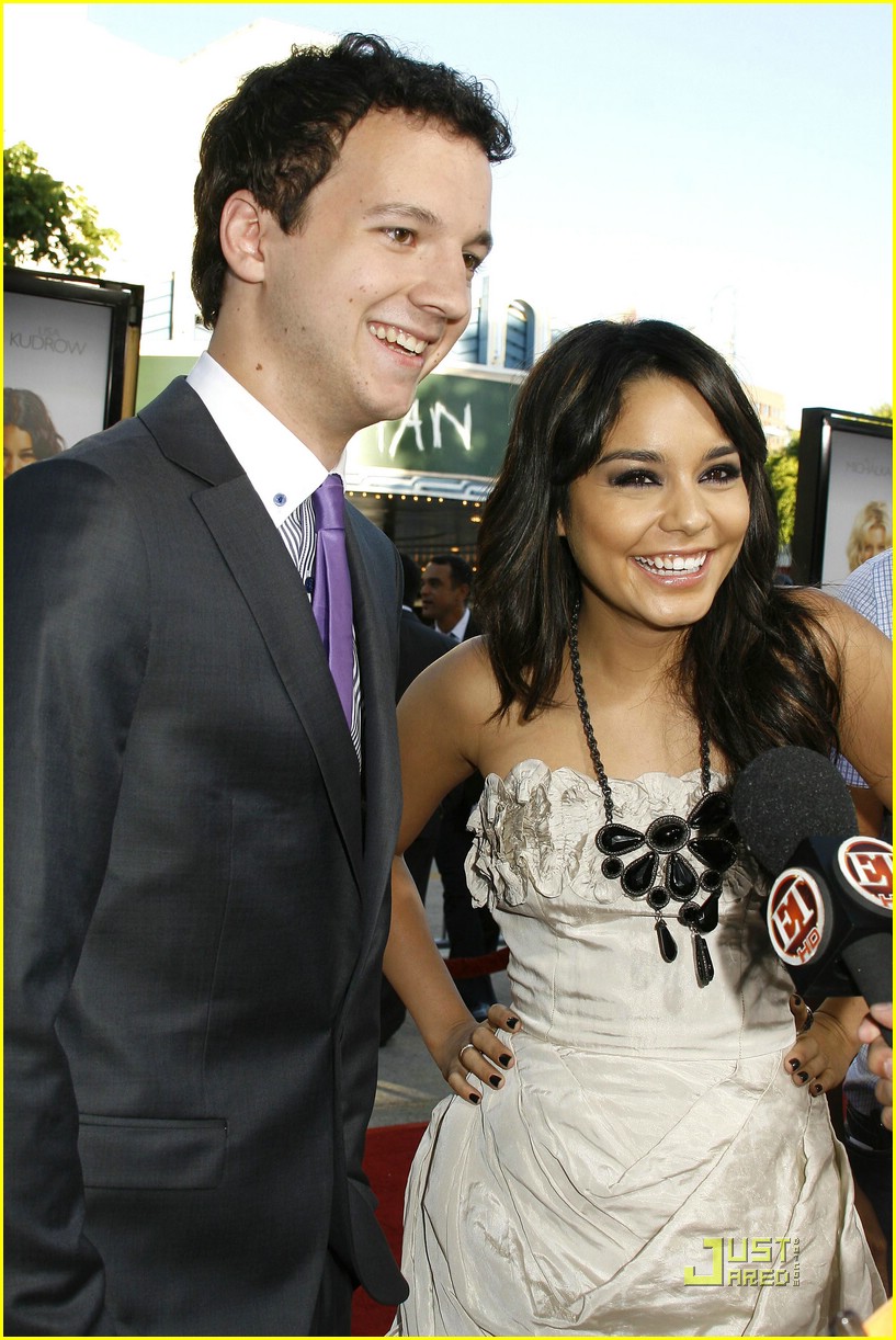 Vanessa & Stella Hudgens: Napa Valley Grille Gorgeous