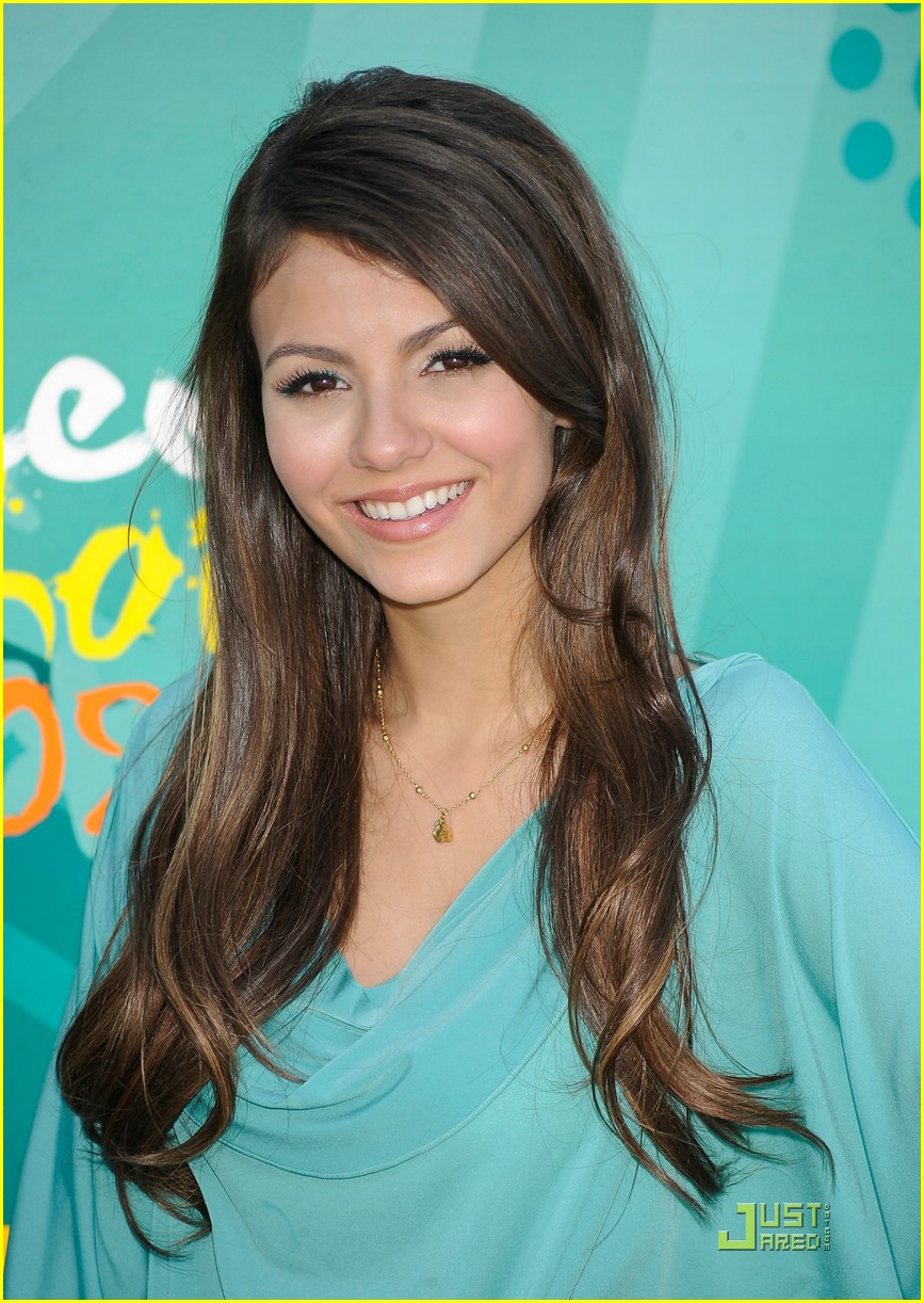Victoria Justice is BCBG Beautiful