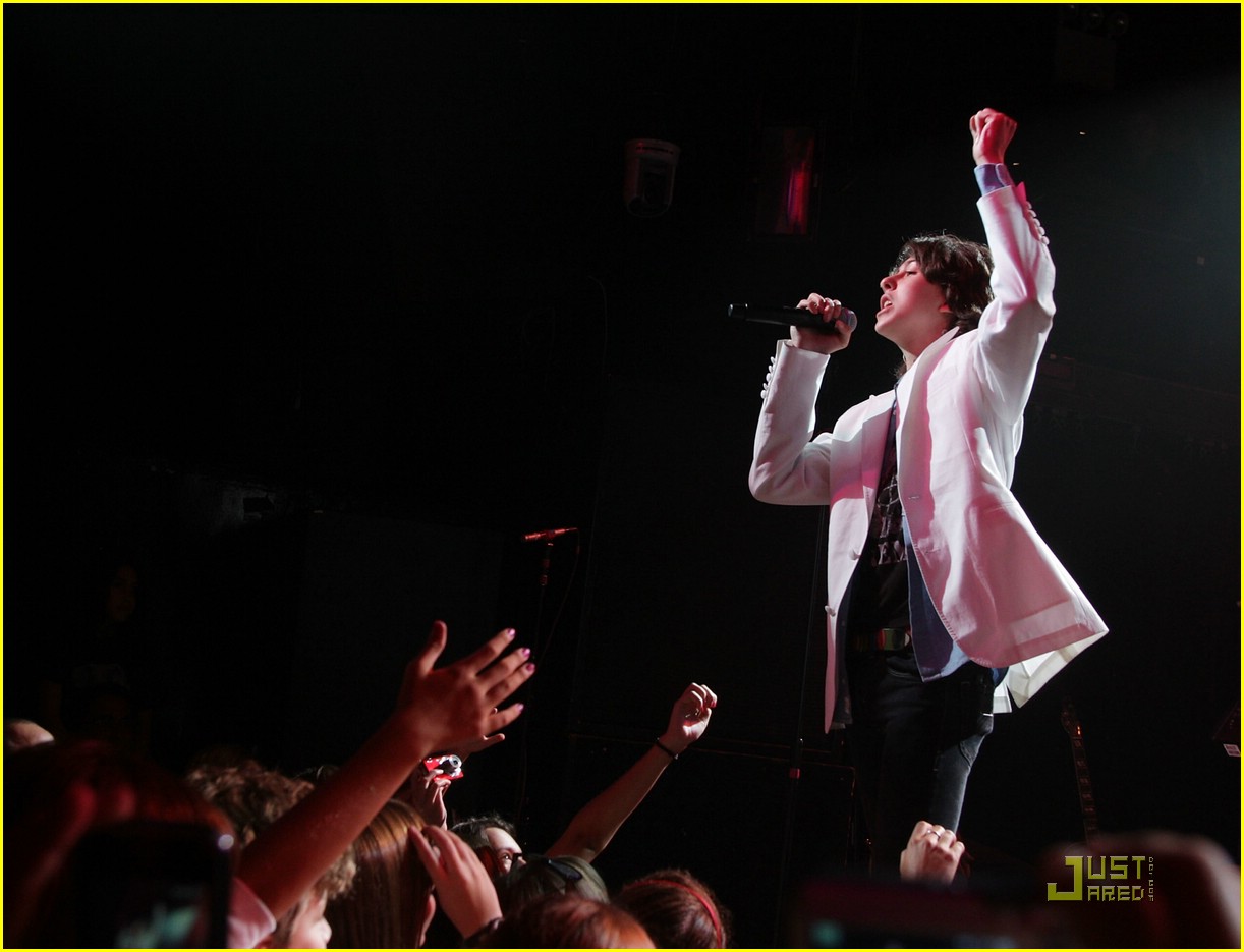 Nat & Alex Wolff Fire Up The Fillmore