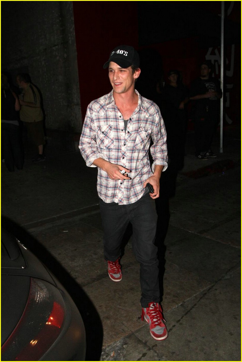 Daren Kagasoff: I Want To Take Miley Cyrus To Prom