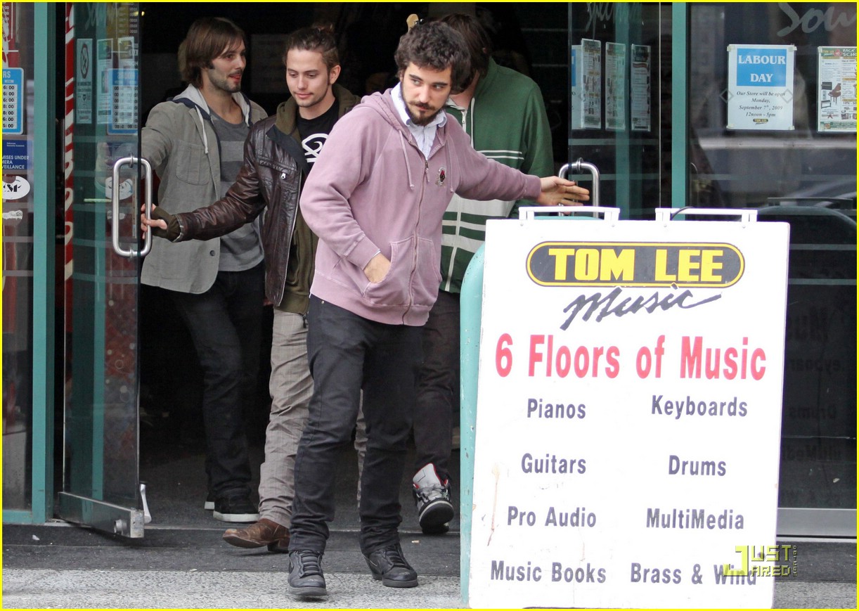 Jackson Rathbone is a Tom Lee Music Man