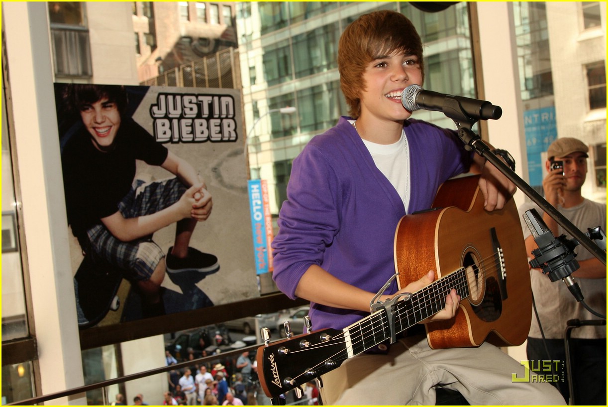 Justin Bieber: Nintendo & NYC!!!