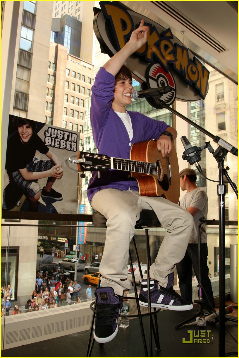 Justin Bieber: Nintendo & NYC!!!
