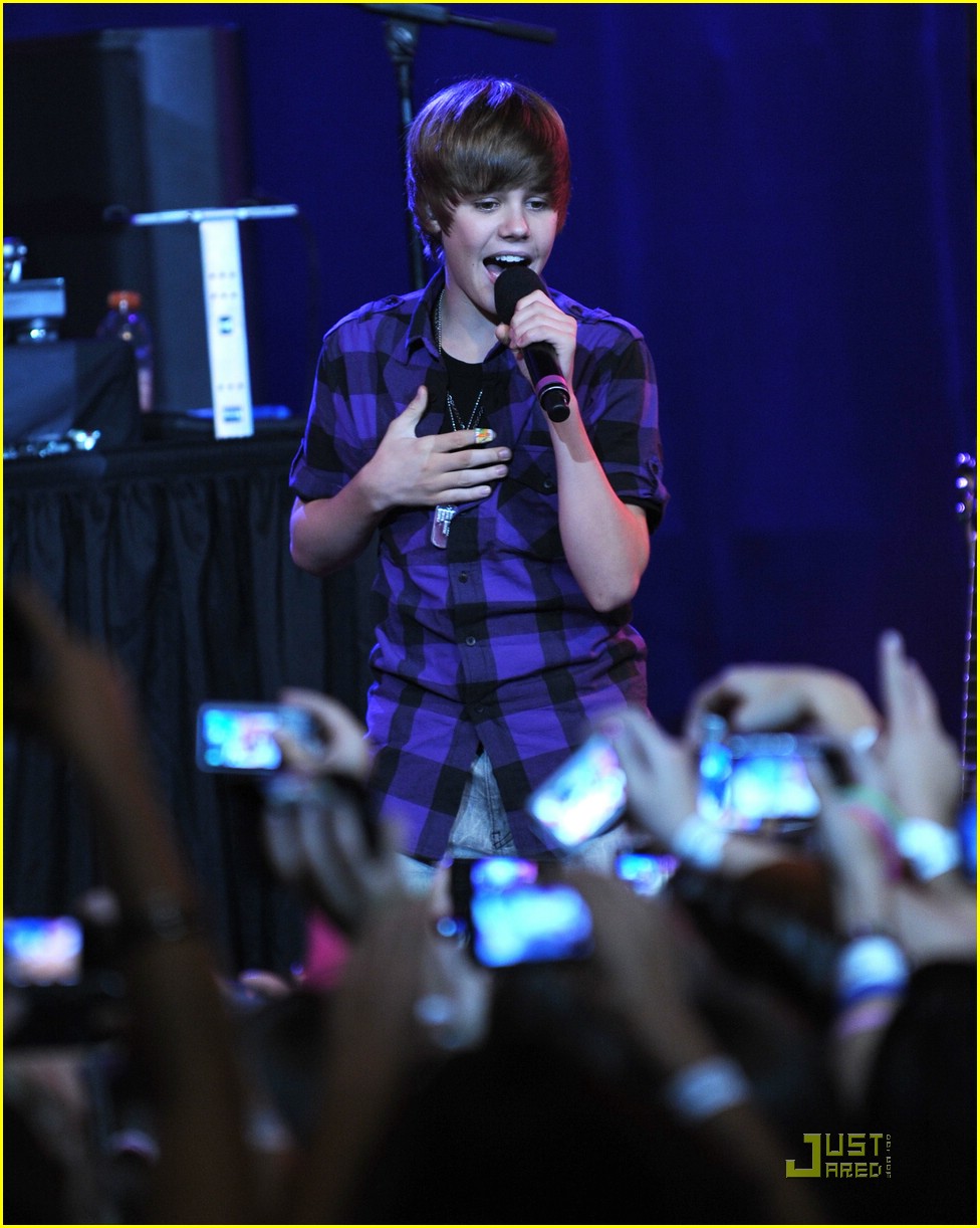 Justin Bieber Announces Second Single!
