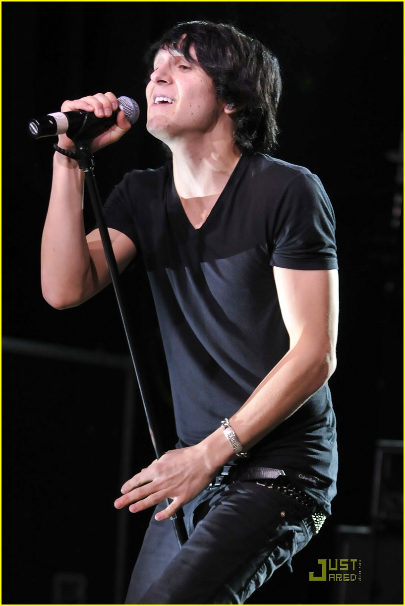 Mitchel Musso: Rockin' At Revolution Live