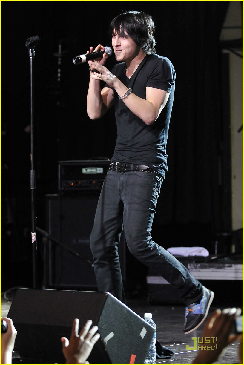 Mitchel Musso: Rockin' At Revolution Live