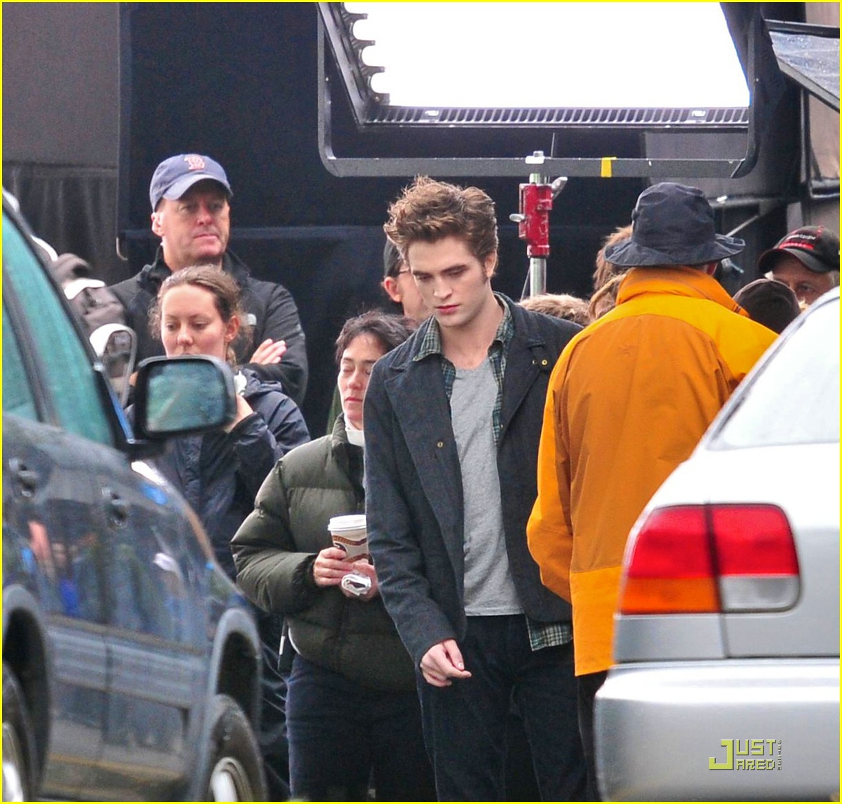 Kristen Stewart & Robert Pattinson: Laughing Lovers