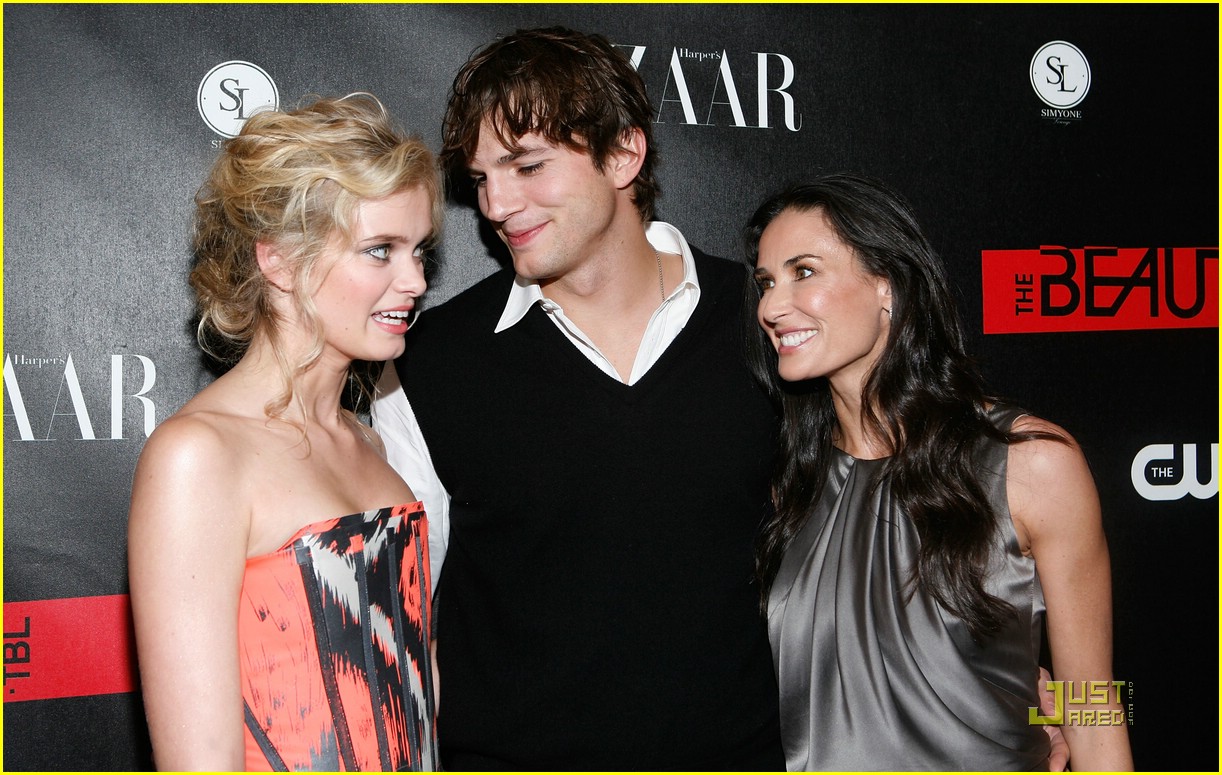 Mischa Barton & Sara Paxton: TBL Party!
