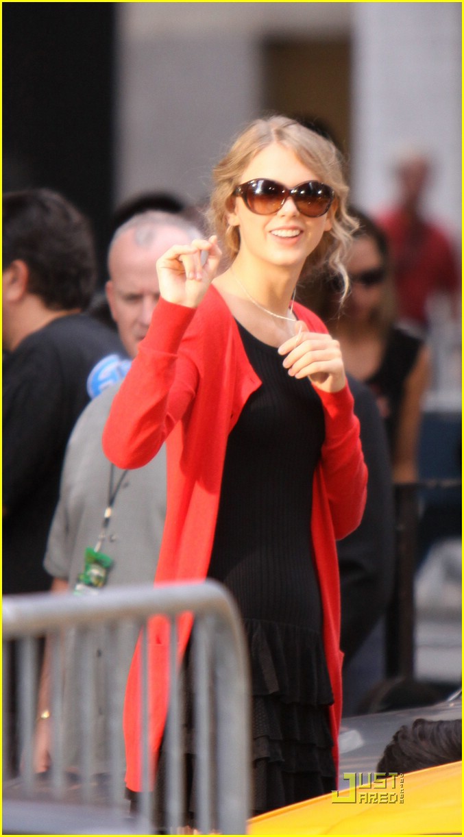 Taylor Swift: Taxi Cab Cutie