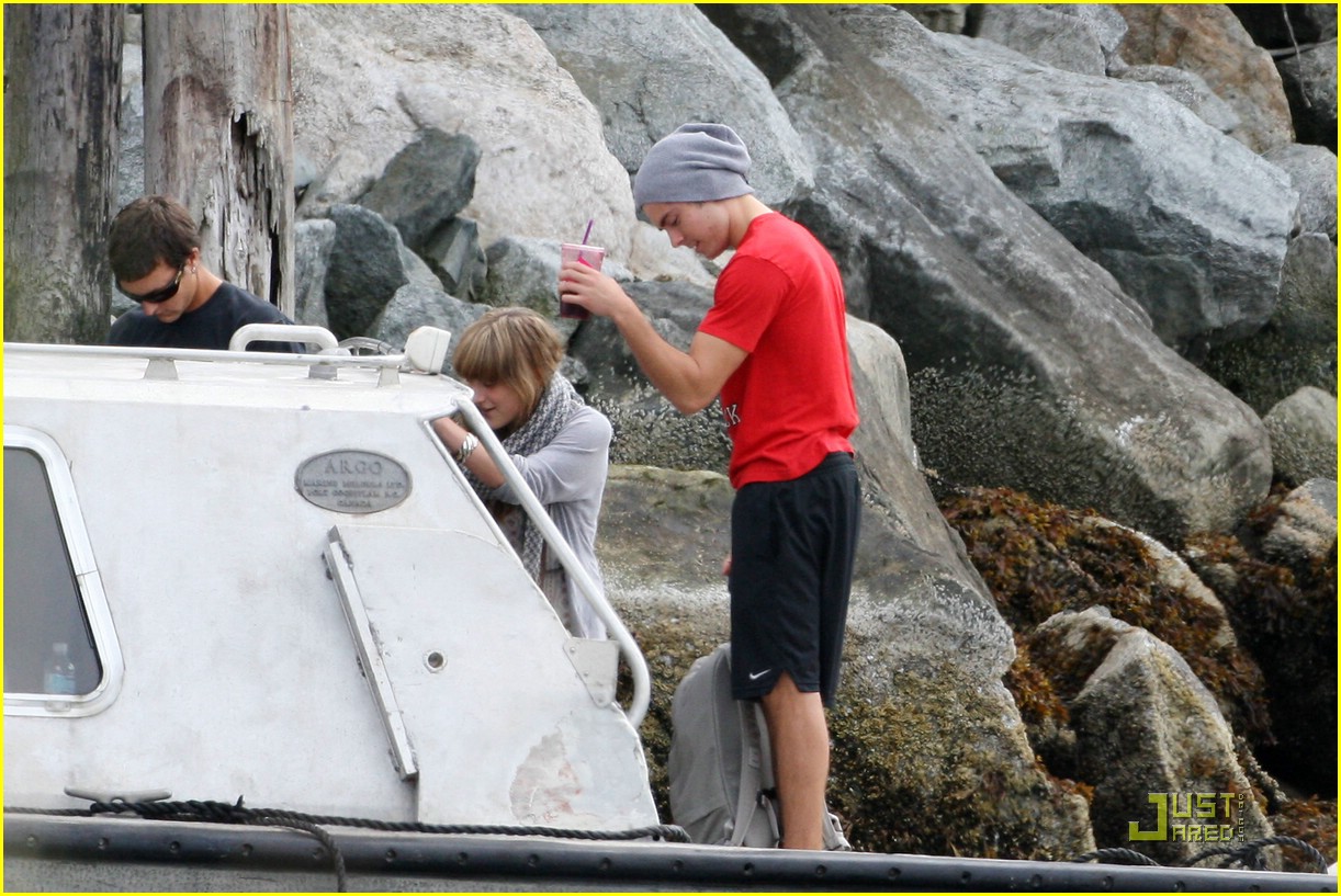 Zac Efron Slurps & Sails