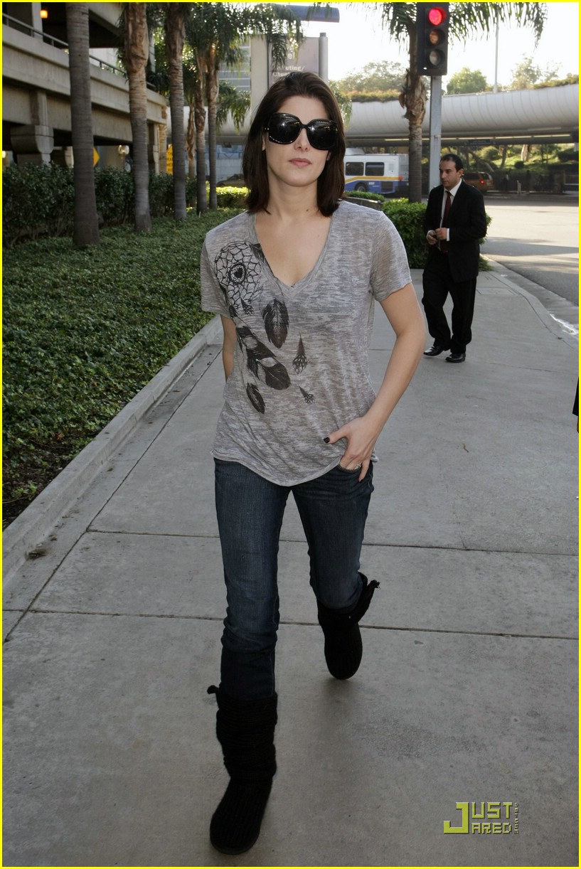 Ashley Greene & Kellan Lutz: Eclipse Is Done!