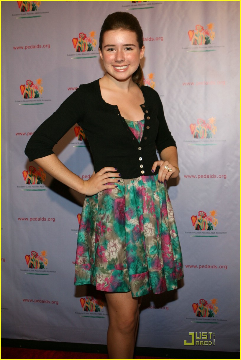 Jessica Carlson Supports Pediatric Aids Foundation