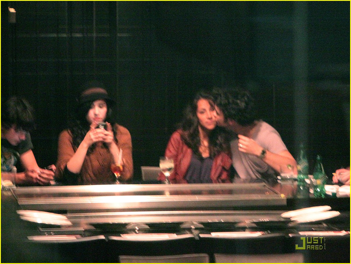 Joe & Kevin Jonas: Double Date with Demi & Danielle
