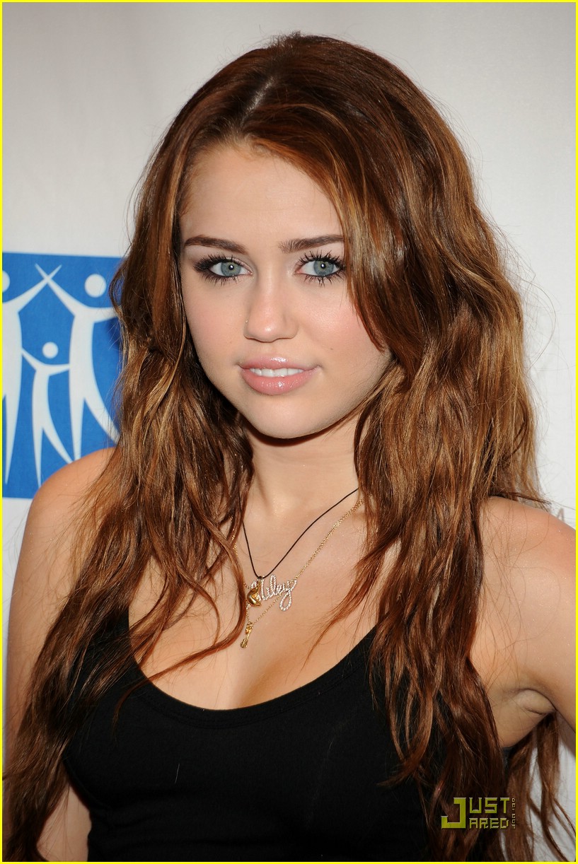 Miley Cyrus is LBD Lovely