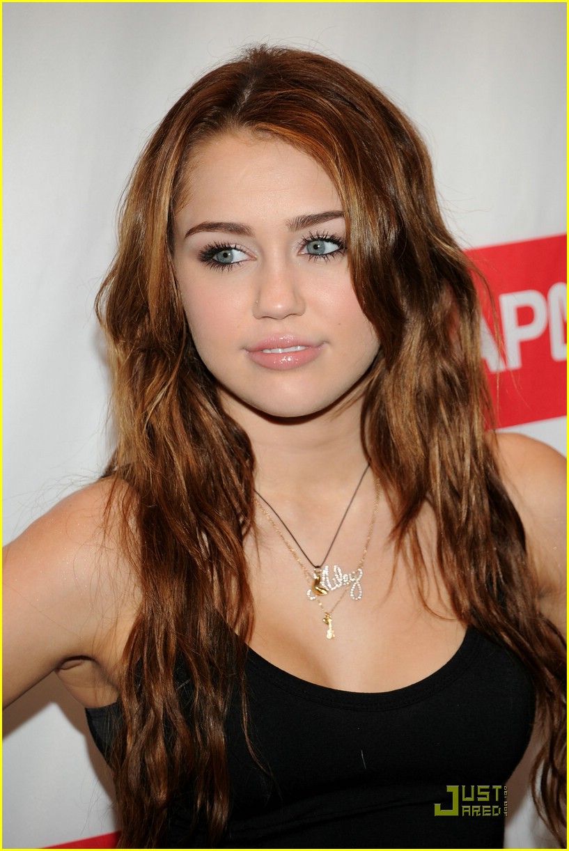 Miley Cyrus is LBD Lovely