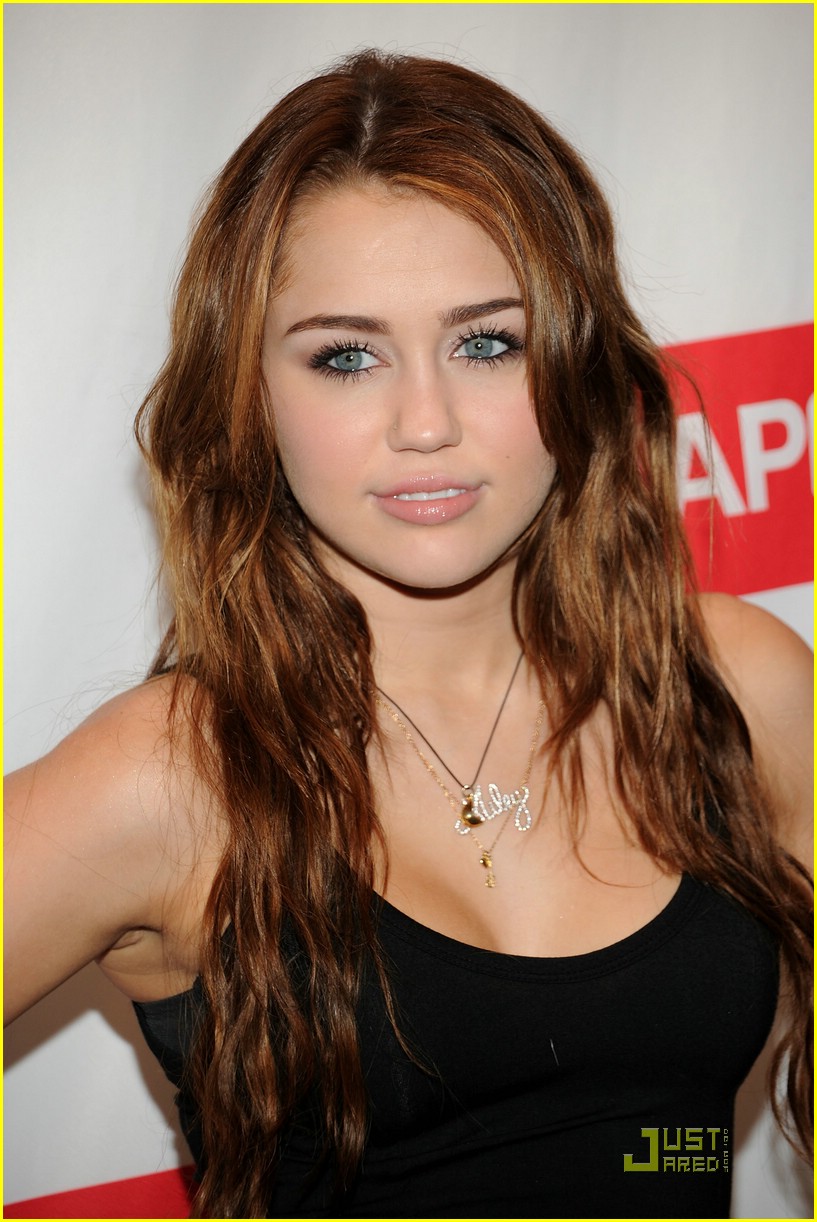 Miley Cyrus is LBD Lovely