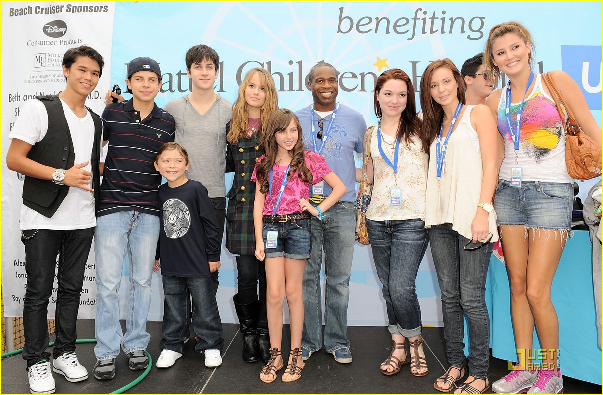 Ryan Newman: Party At The Pier!