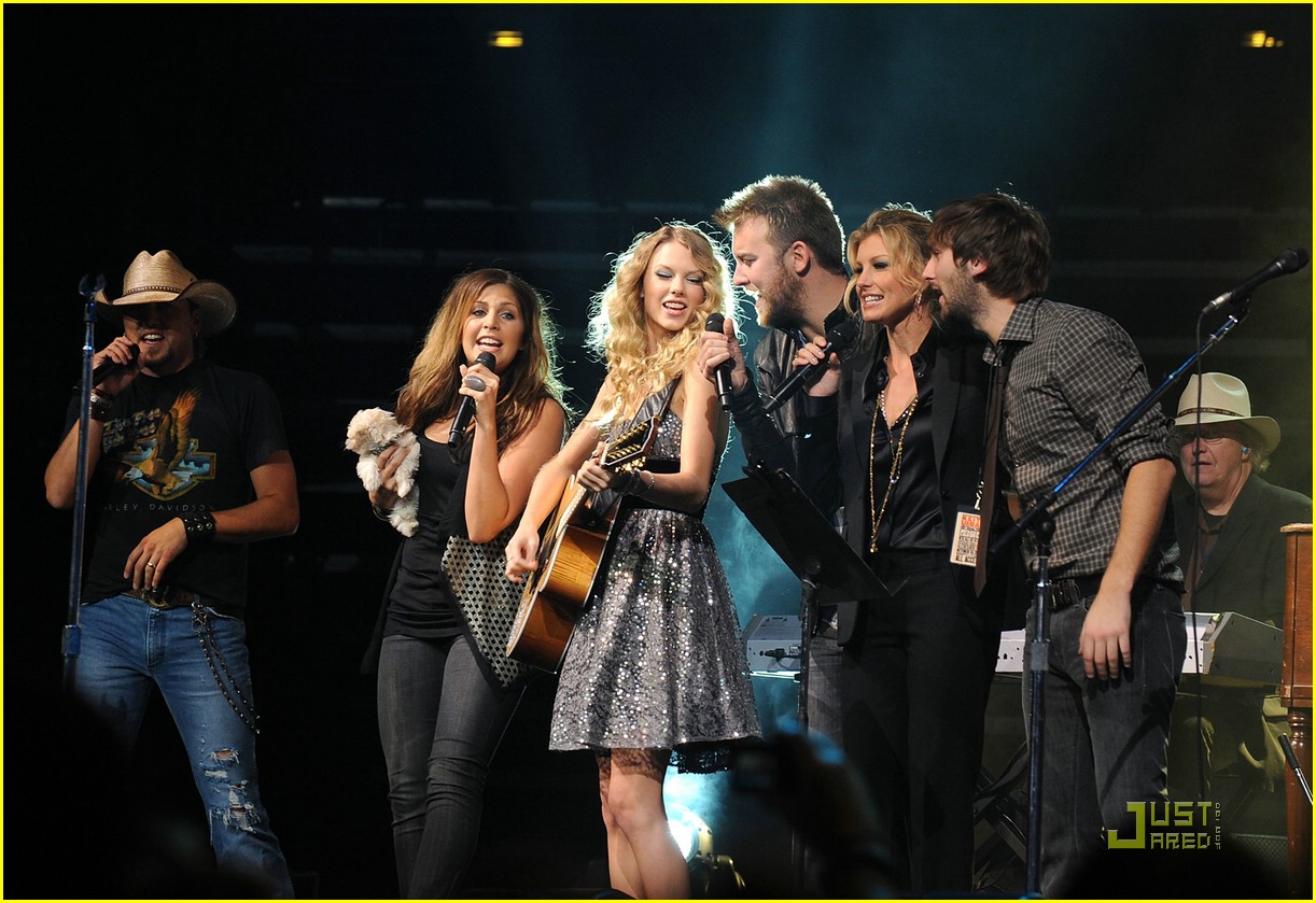 Taylor Swift Is All For The Hall