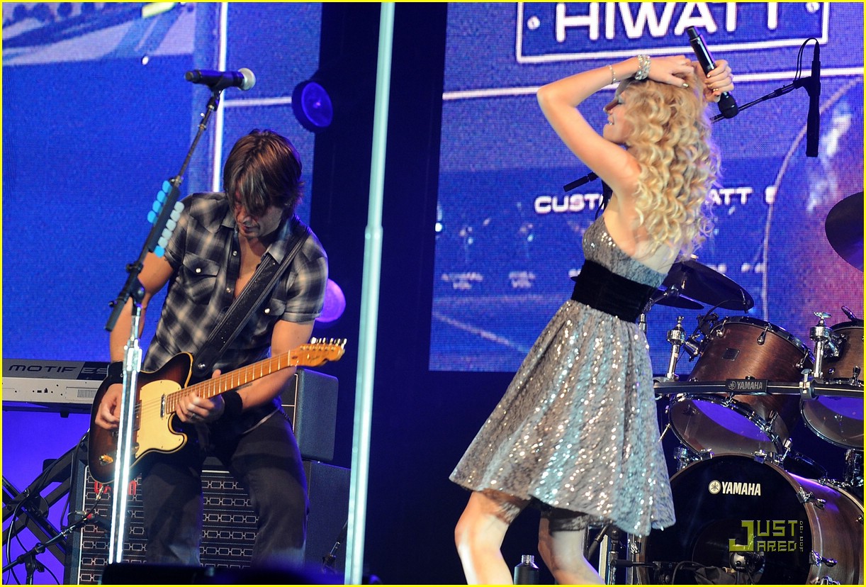 Taylor Swift Is All For The Hall
