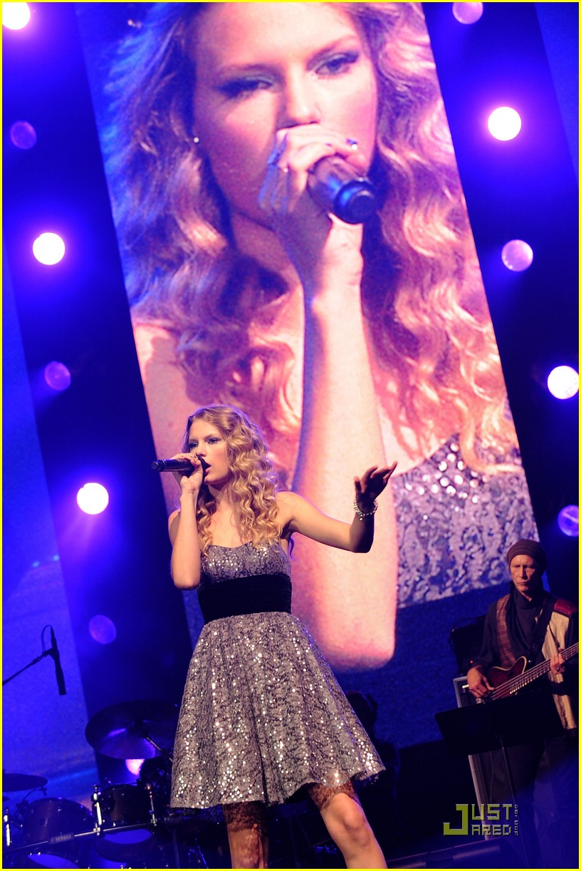 Taylor Swift Is All For The Hall