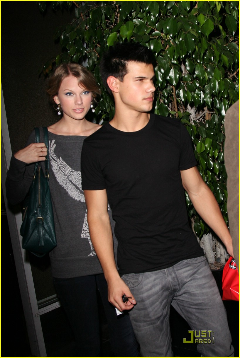 Taylor Lautner & Taylor Swift: Cruising The Town