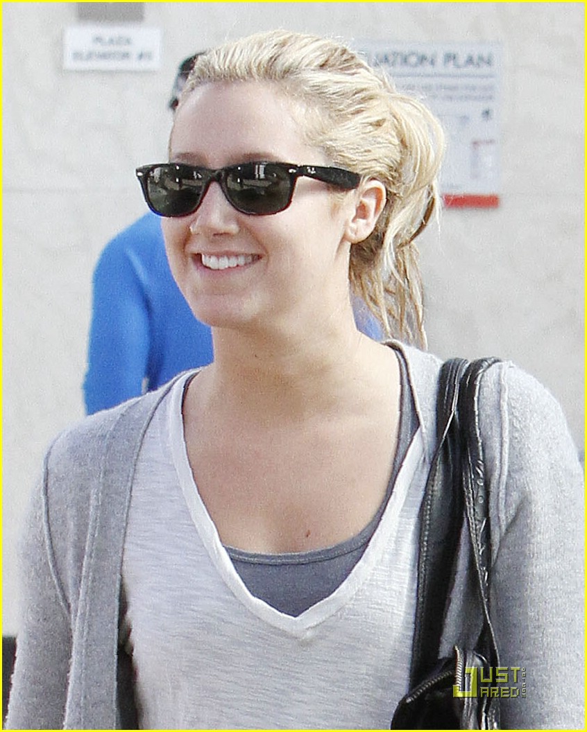 Ashley Tisdale: Michael Jackson Makes You Speechless