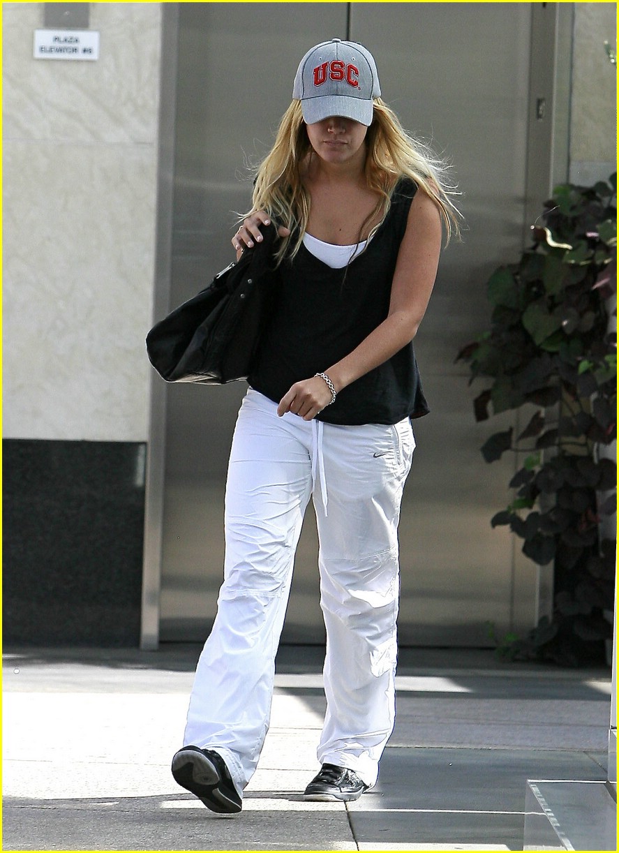 Ashley Tisdale is a USC Sweetie