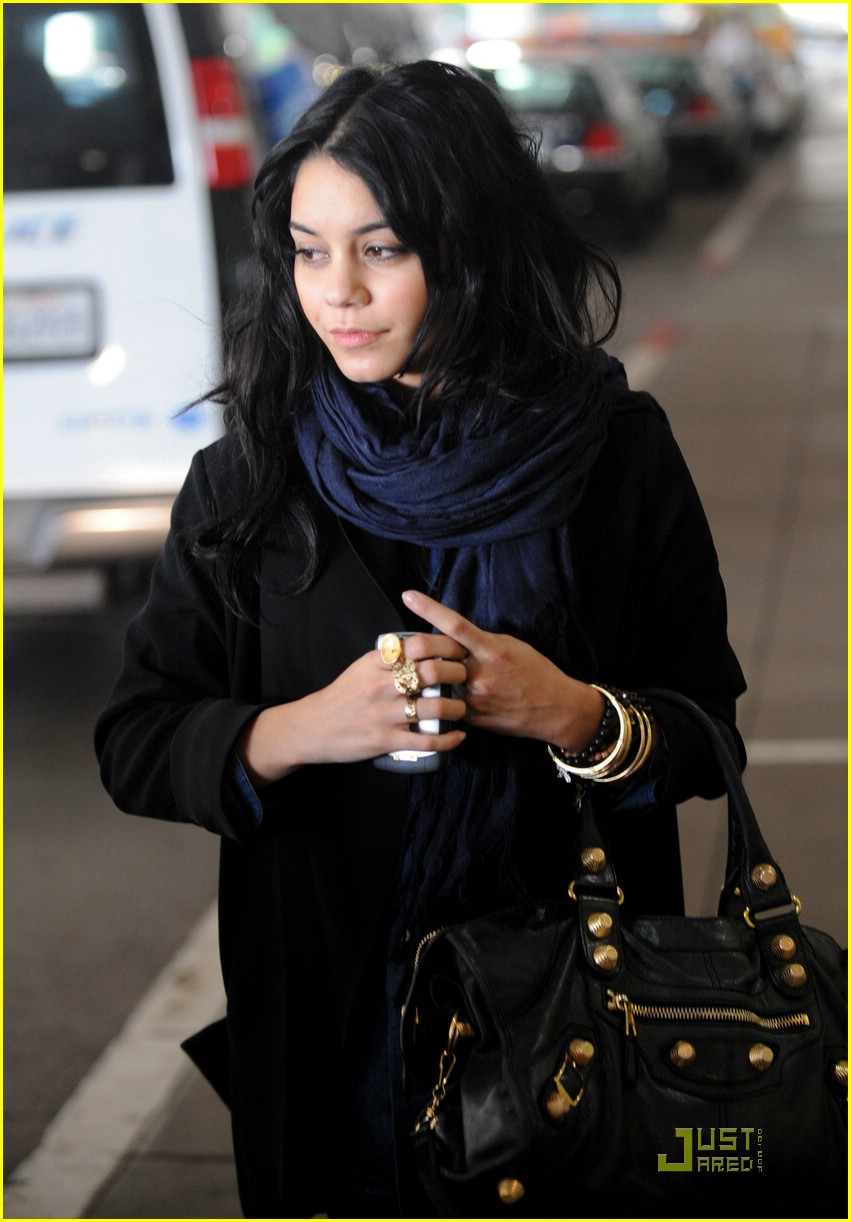 Vanessa Hudgens: To The Airport And Back
