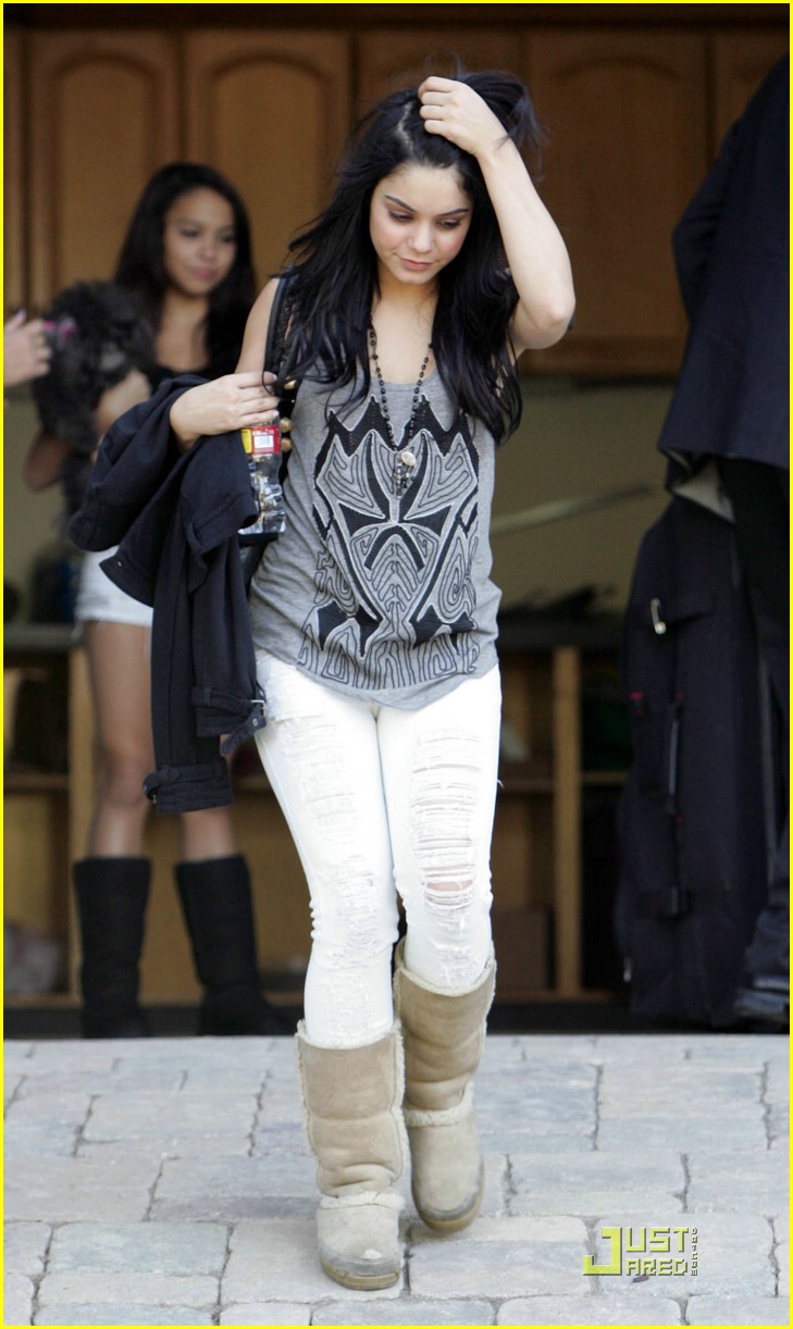 Vanessa Hudgens: White Jeans Wonderful