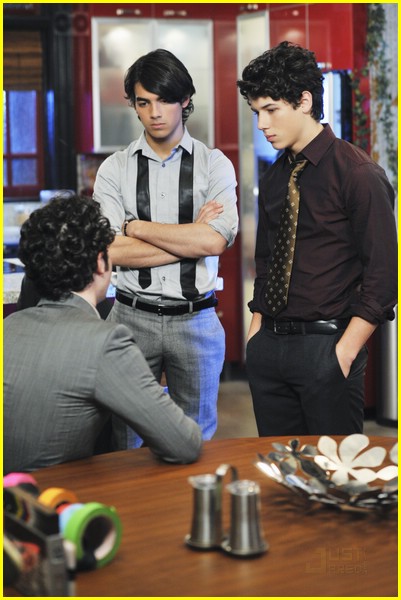 Chelsea Staub & Joe Jonas: Magic Mates