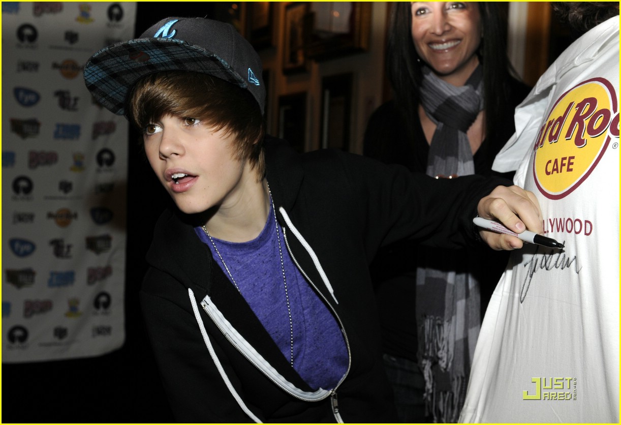 Justin Bieber: My Universal CityWalk World