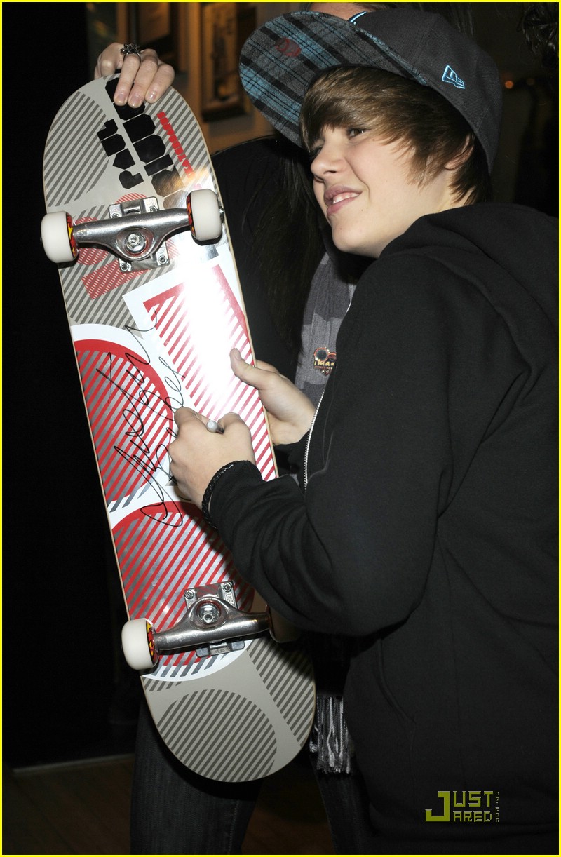 Justin Bieber: My Universal CityWalk World