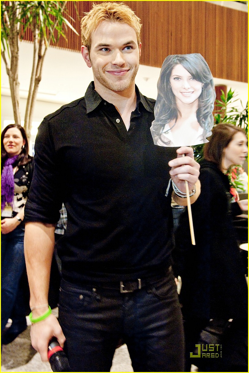 Kellan Lutz: No Ashley Greene in Boston