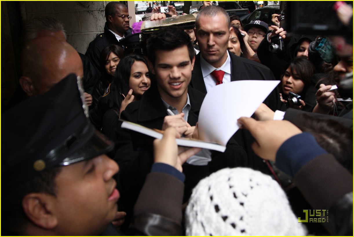 Taylor Lautner is Having The Time of His Life