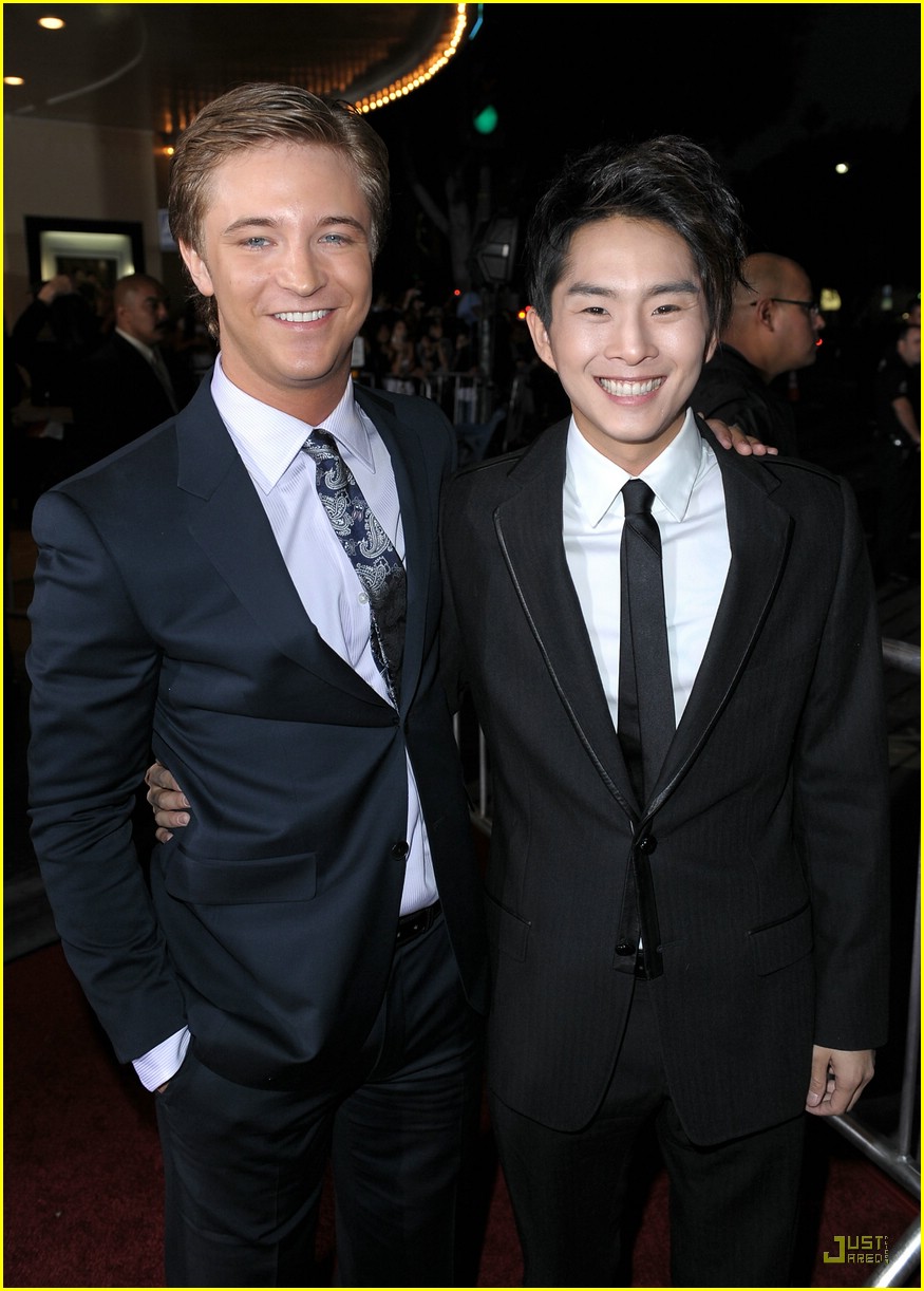 Michael Welch & Justin Chon: New Moon Men