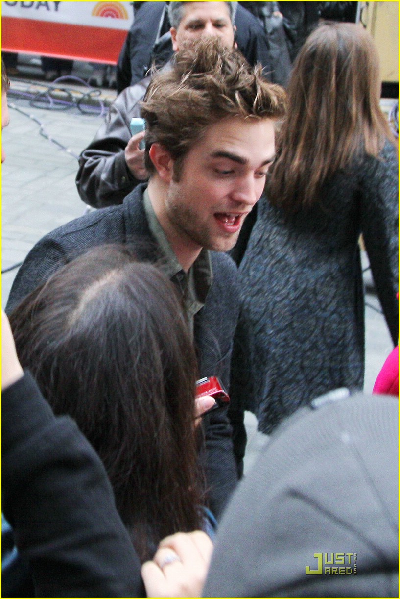 Robert Pattinson Talks Rumors On Today Show