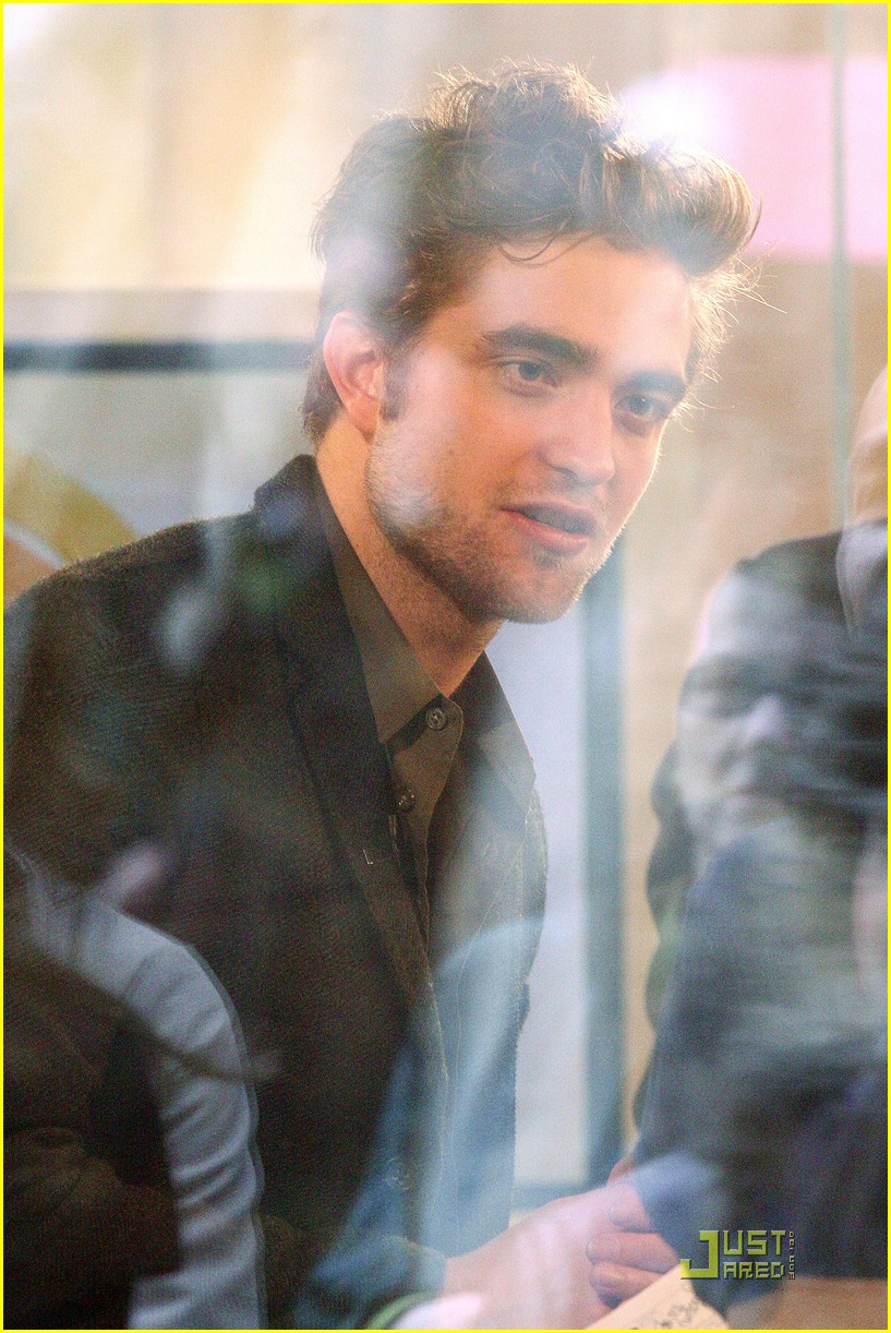 Robert Pattinson Talks Rumors On Today Show