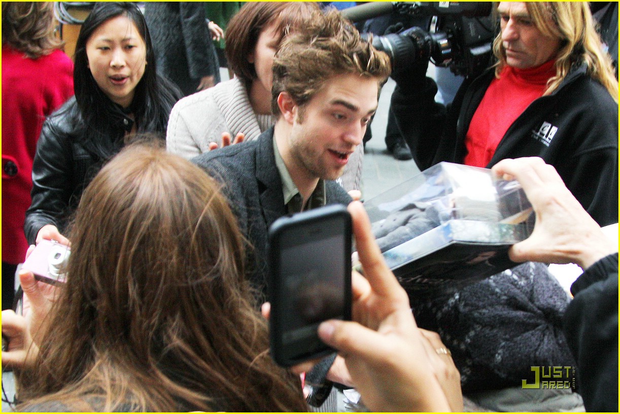 Robert Pattinson Talks Rumors On Today Show