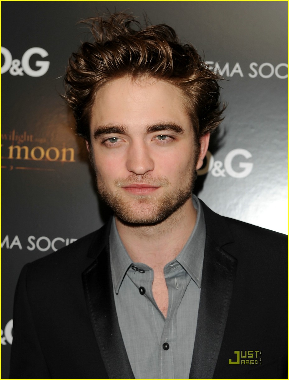 Robert Pattinson: Vanity Fair Cover Is Surreal