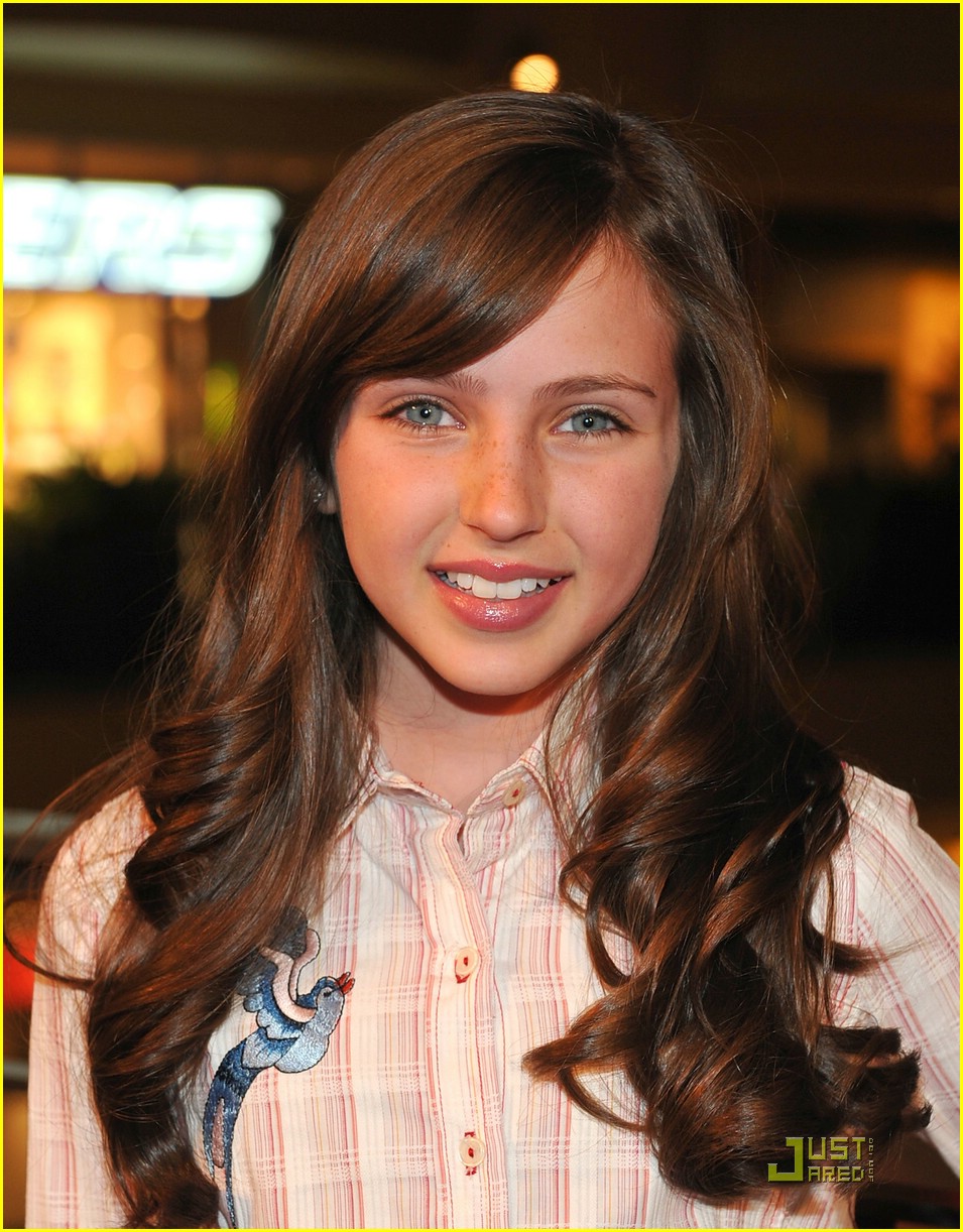 Ryan Newman Lights Up Hollywood