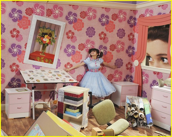 David Henrie & Selena Gomez: Dollhouse Rescue!