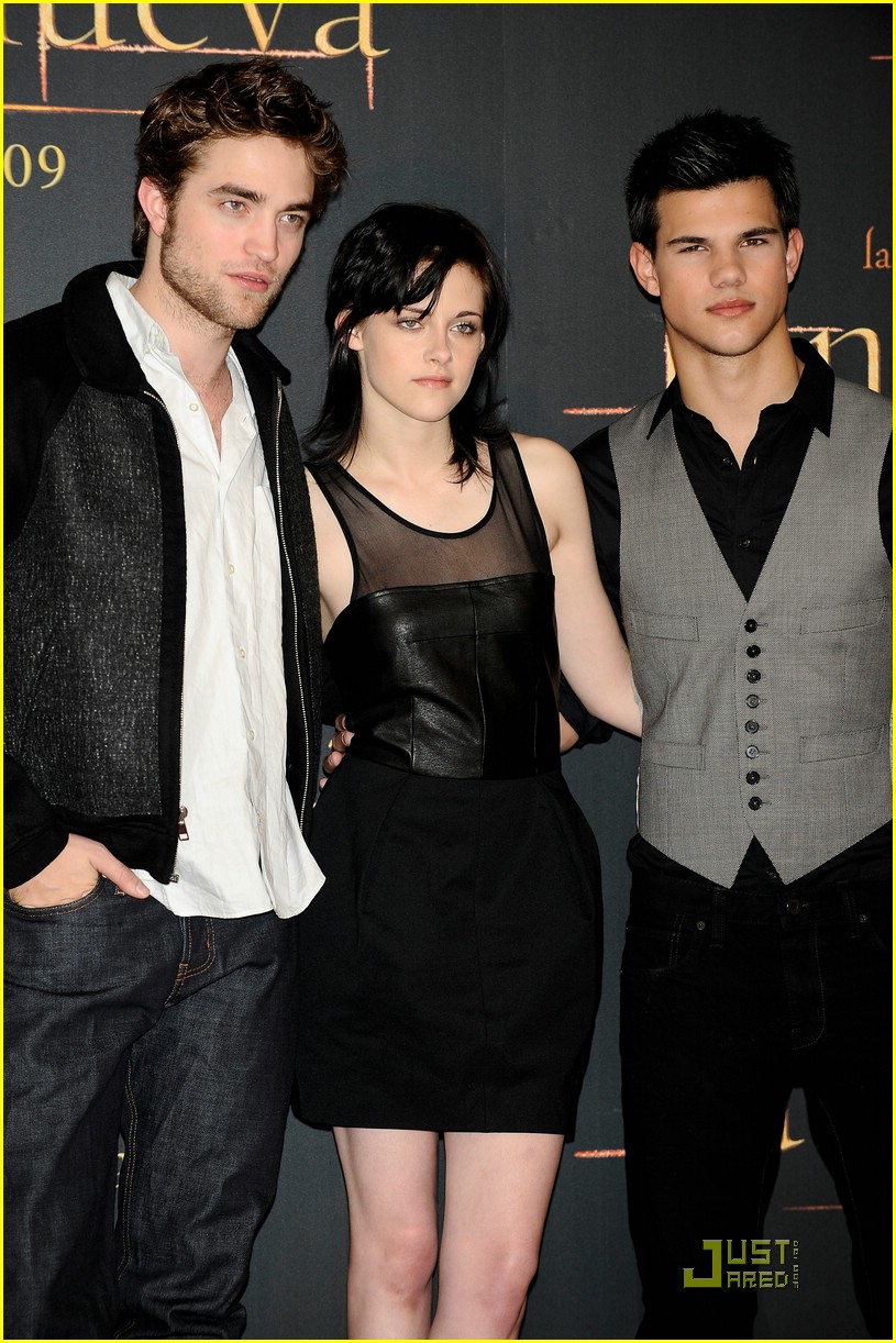Kristen Stewart is Spain Sassy