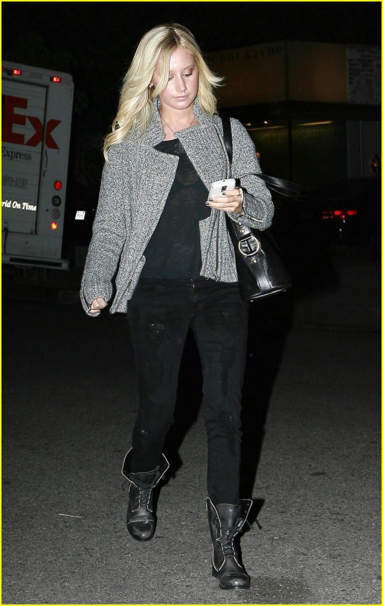 Ashley Tisdale: Holly, Jingles and Clyde Cute