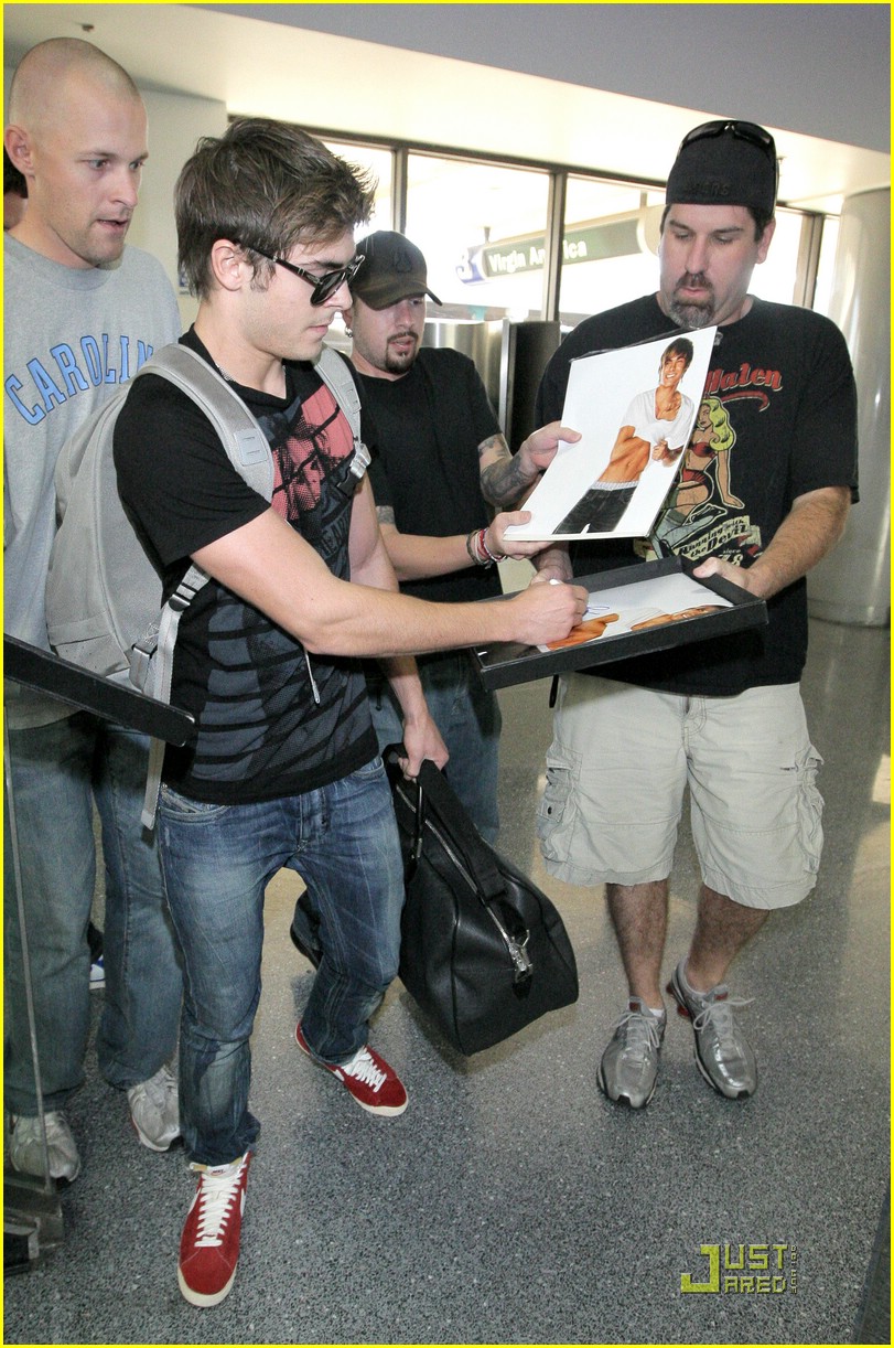 Zac Efron: Goodbye, Vancouver