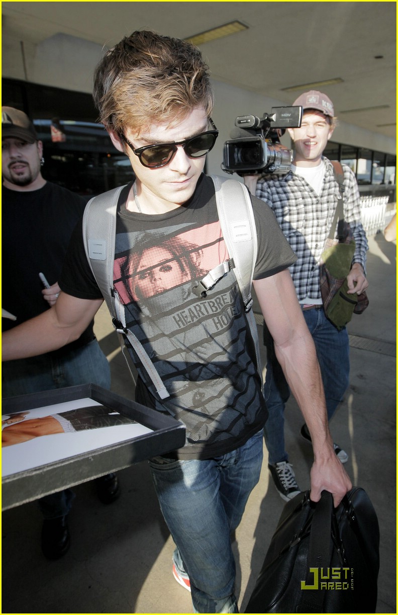 Zac Efron: Goodbye, Vancouver