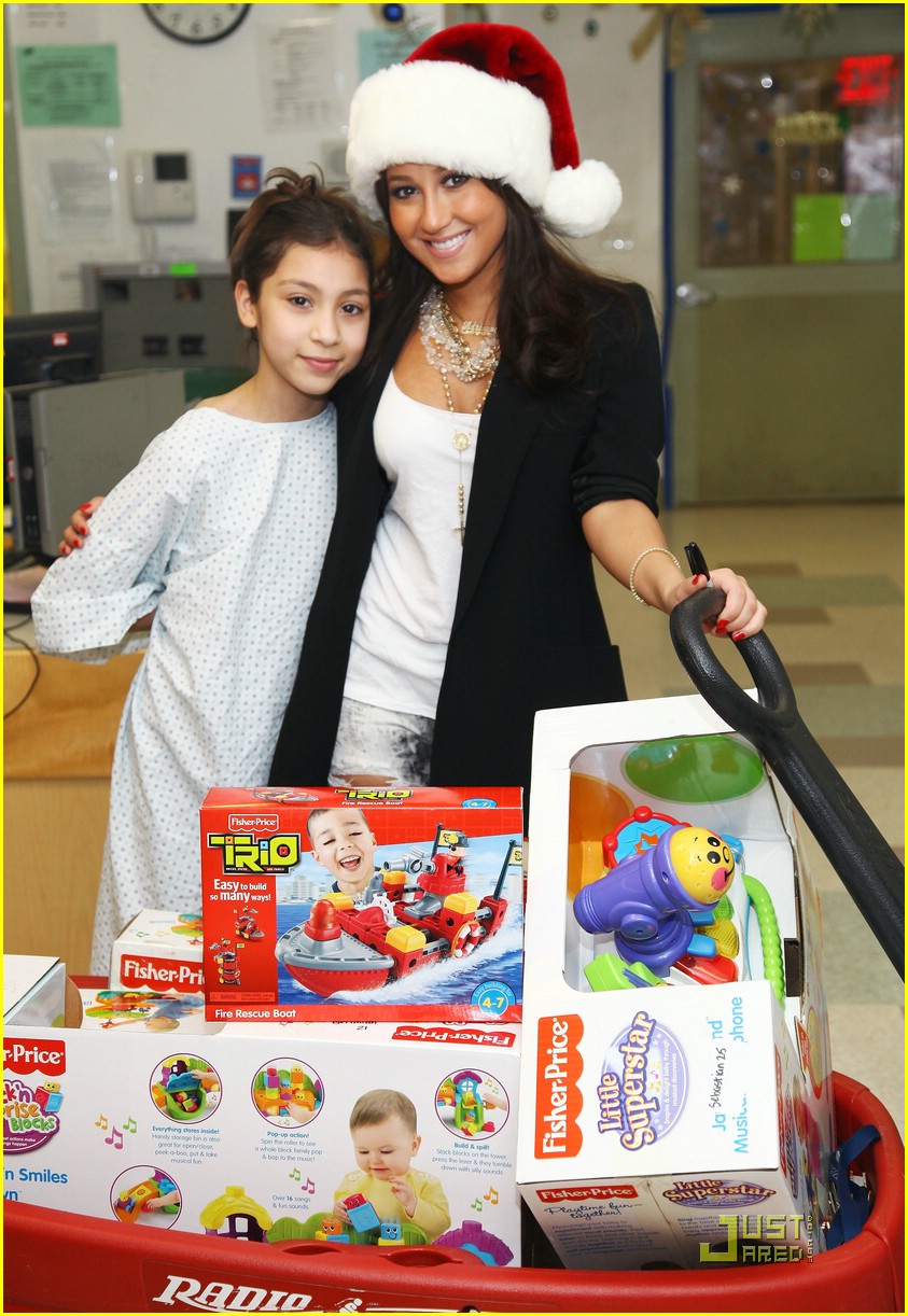 Adrienne Bailon Brings Christmas to Children