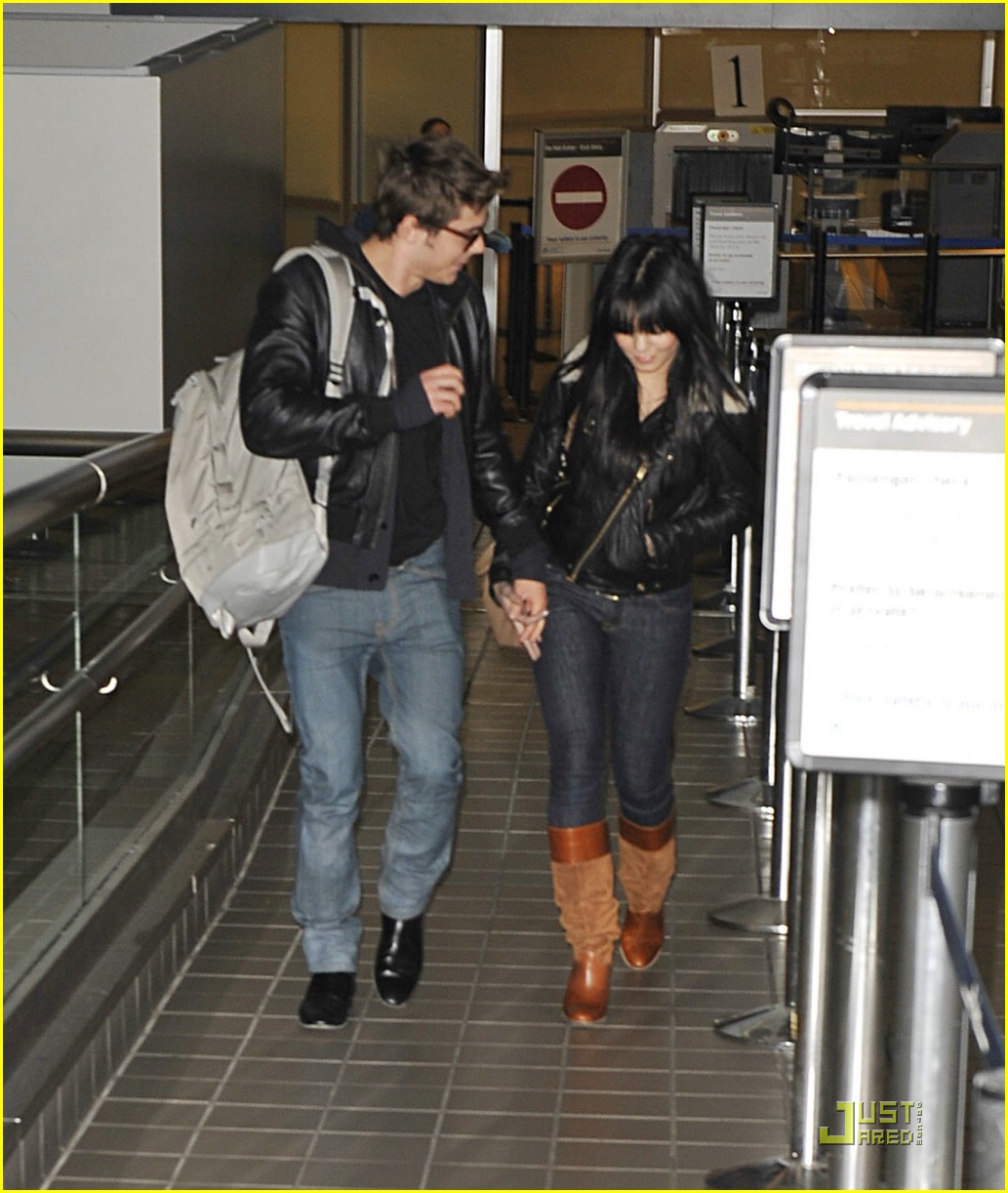 Zac Efron & Vanessa Hudgens are L.A. Lovers